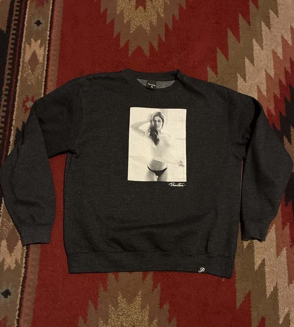 Primitive Apparel Girl Graphic Sweatshirt Size L Dark Gray
